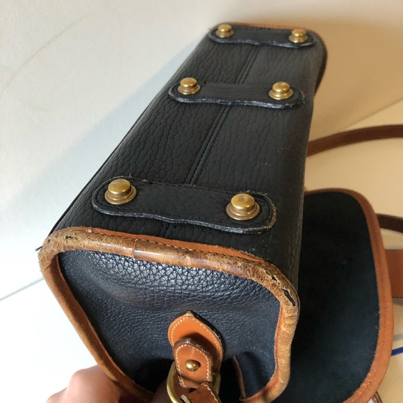 Dooney & Bourke | Vintage Essex Crossboody Purse - Picture 5 of 8
